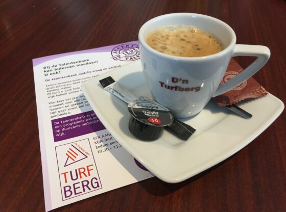 kopje koffie de turfberg leeft